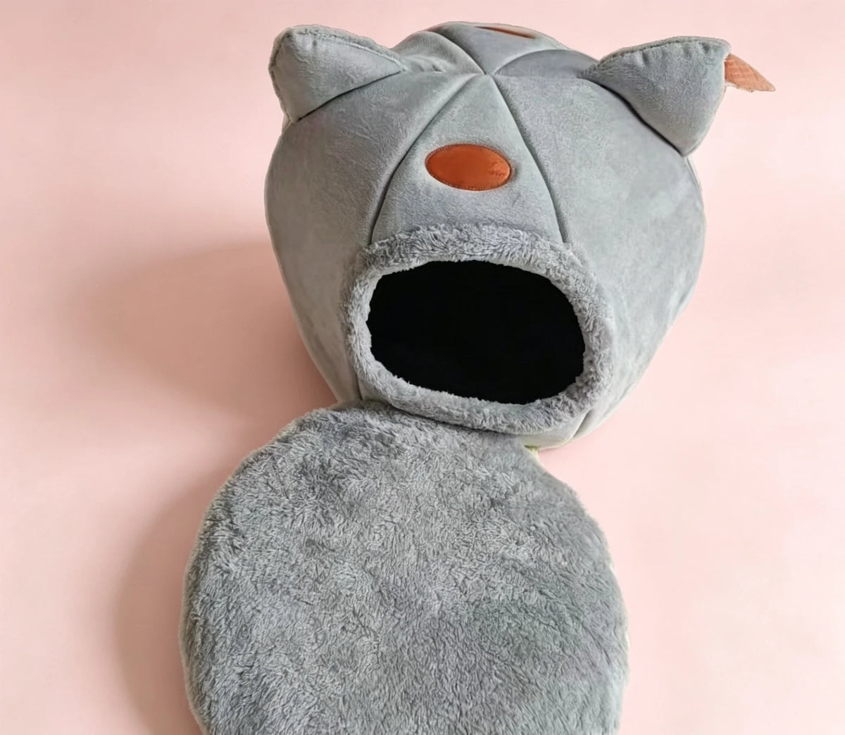 Cama tipo cueva con orejas de gato: cama de invierno semiabierta para mascotas